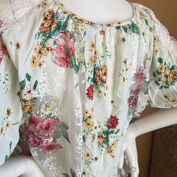 Anthropologie Fig and Flower Floral Cold Shoulder Top Size Medium - Picture 5 of 13